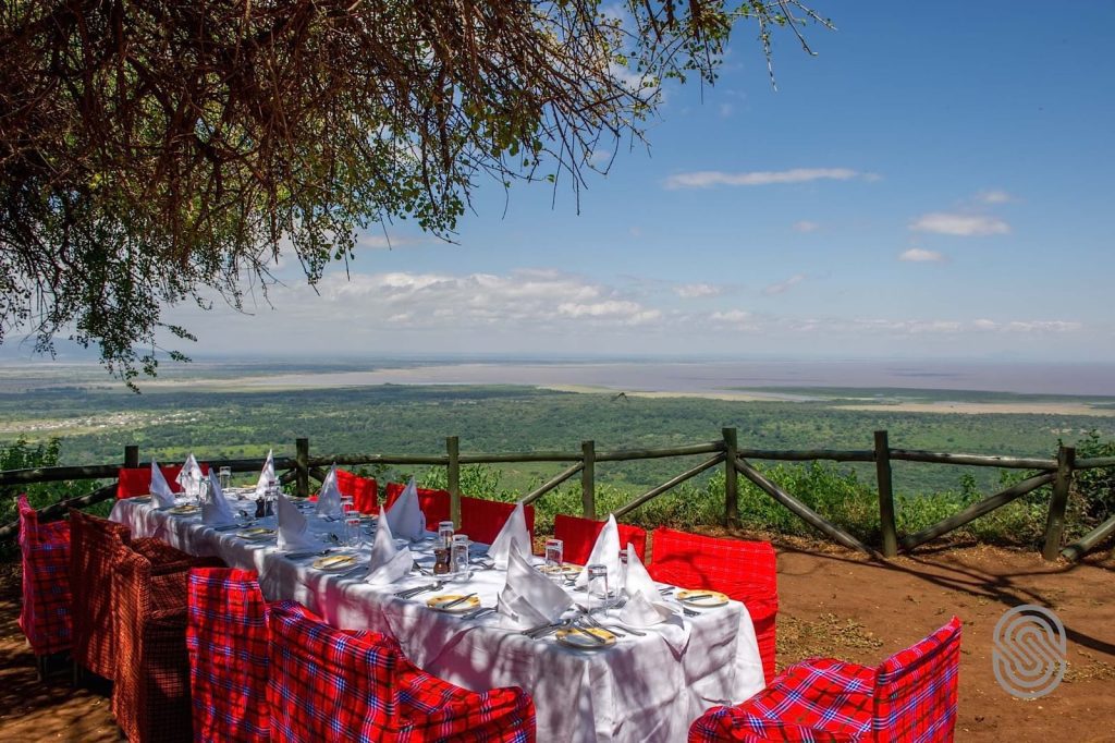 bush lunch at lake manyara serena 2